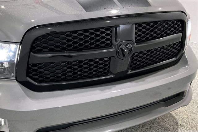 Used 2022 RAM 1500 Express w/ Ceramic Grey Express Package AWD/4WD image 43