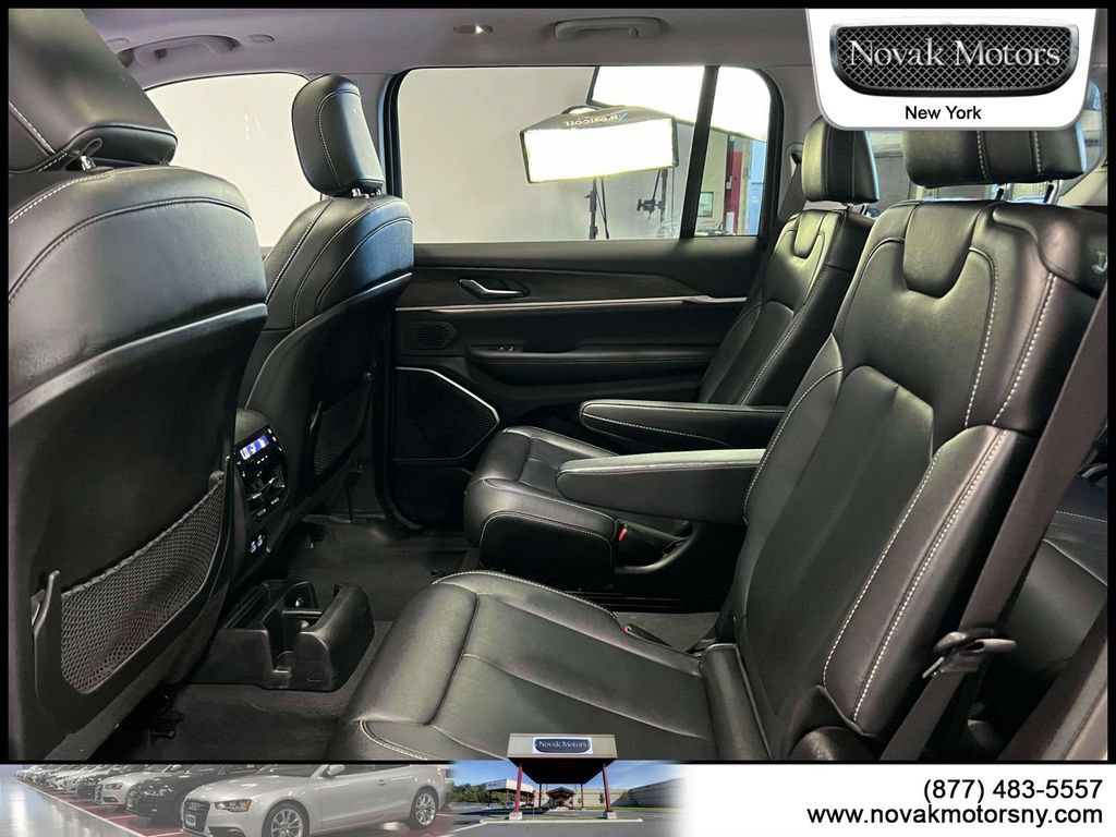 Used 2023 Jeep Grand Cherokee L Limited AWD/4WD image 13