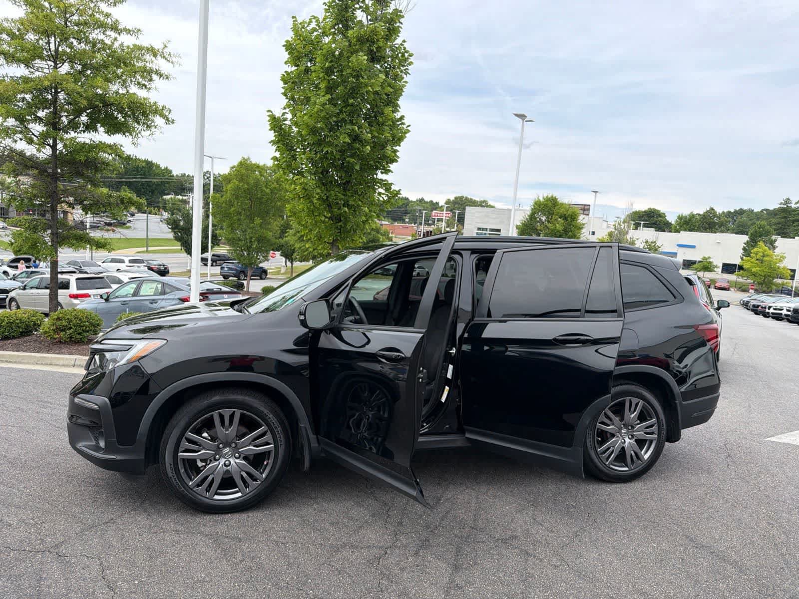 Used 2022 Honda Pilot Sport image 18