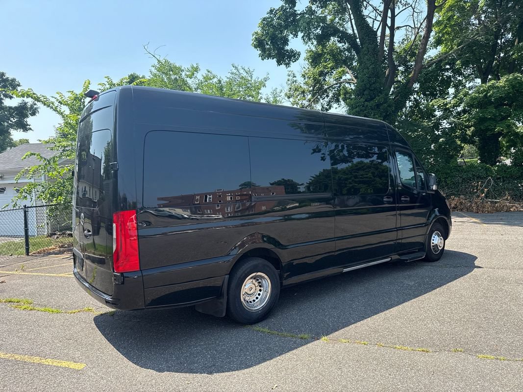 Used 2021 Mercedes-Benz Sprinter 3500 image 7