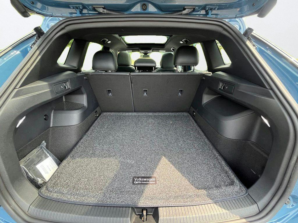 Certified 2026 Volkswagen Tiguan SE R-Line AWD/4WD image 29