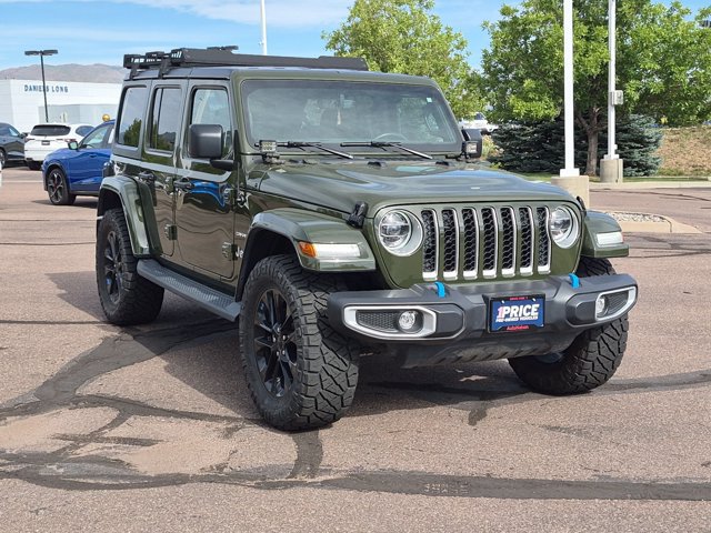 Used 2022 Jeep Wrangler Unlimited Sahara w/ Cold Weather Group AWD/4WD image 3