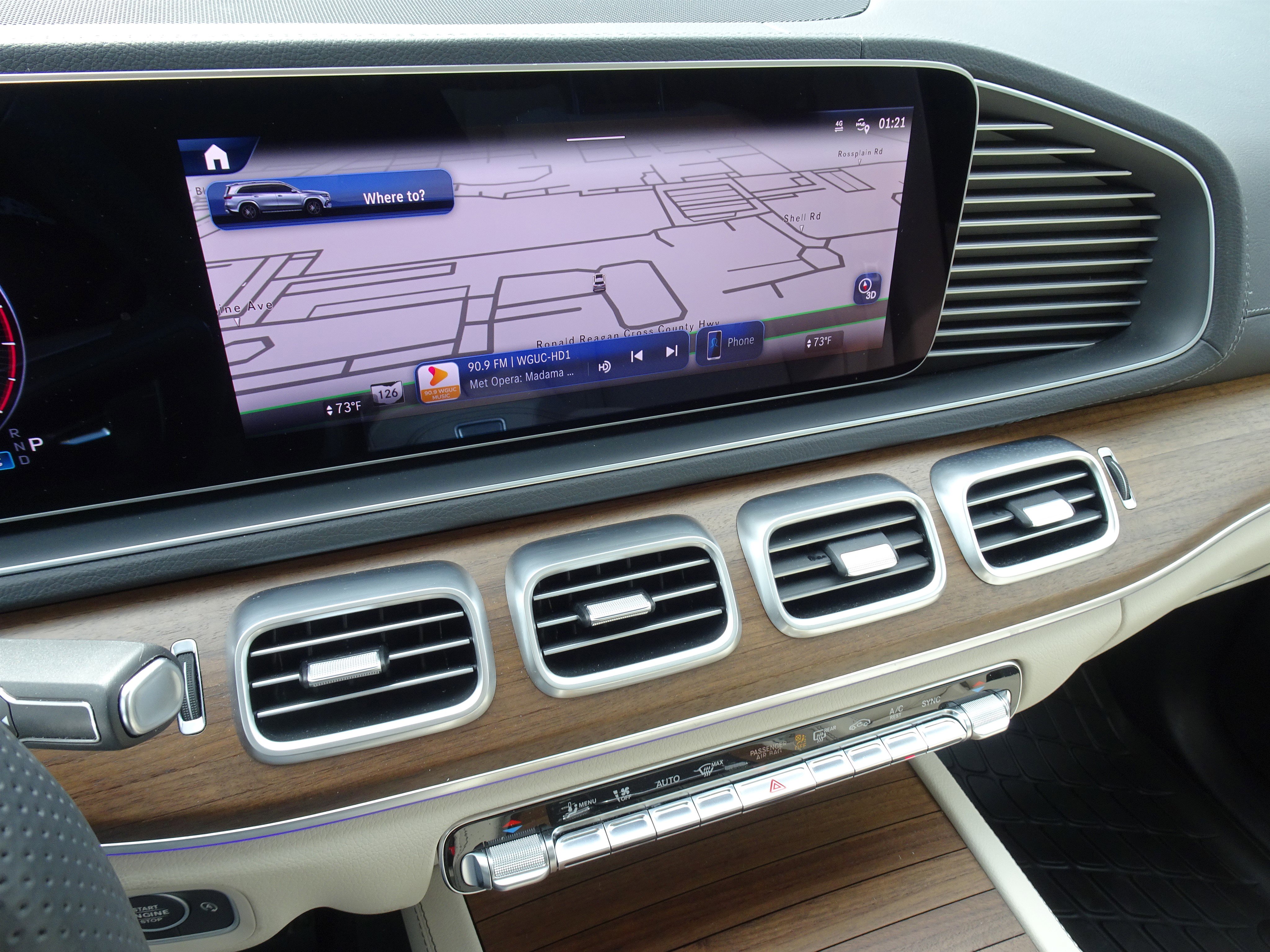 Used 2024 Mercedes-Benz GLS 450 4MATIC image 3