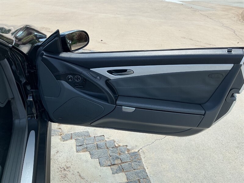 Used 2004 Mercedes-Benz SL 55 AMG image 33
