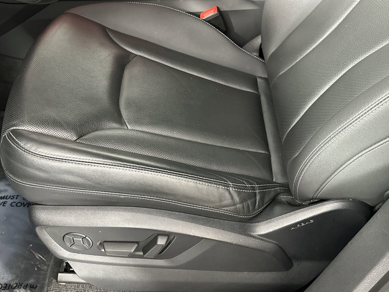 Used 2021 Audi Q8 Prestige image 12