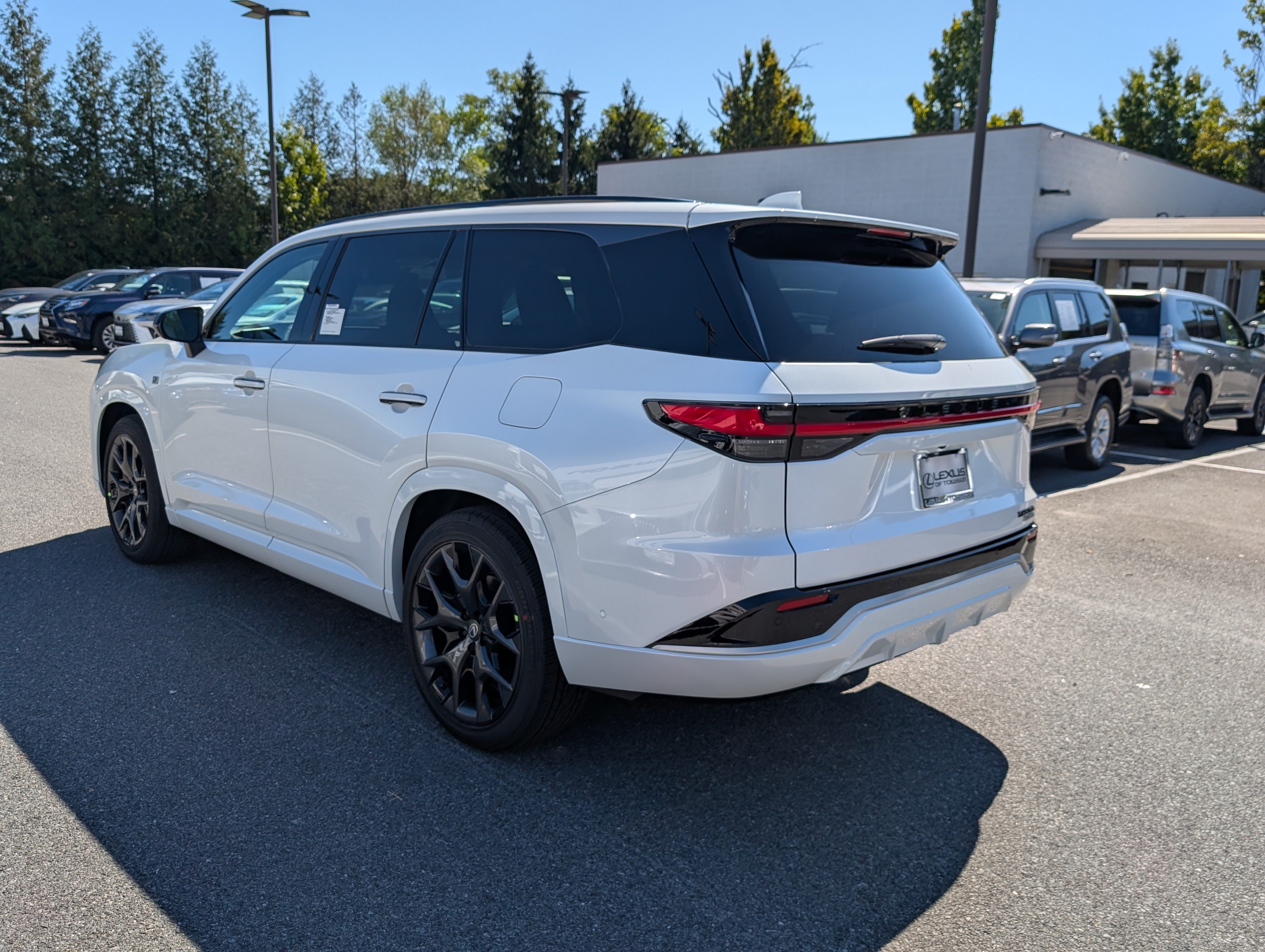 New 2026 Lexus TX 500h AWD w/ Technology Package image 3