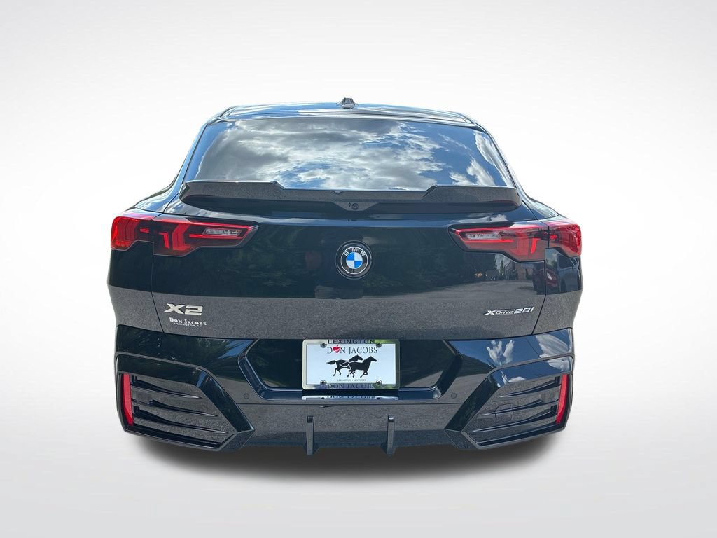 New 2026 BMW X2 xDrive28i w/ Technology Package AWD/4WD image 4