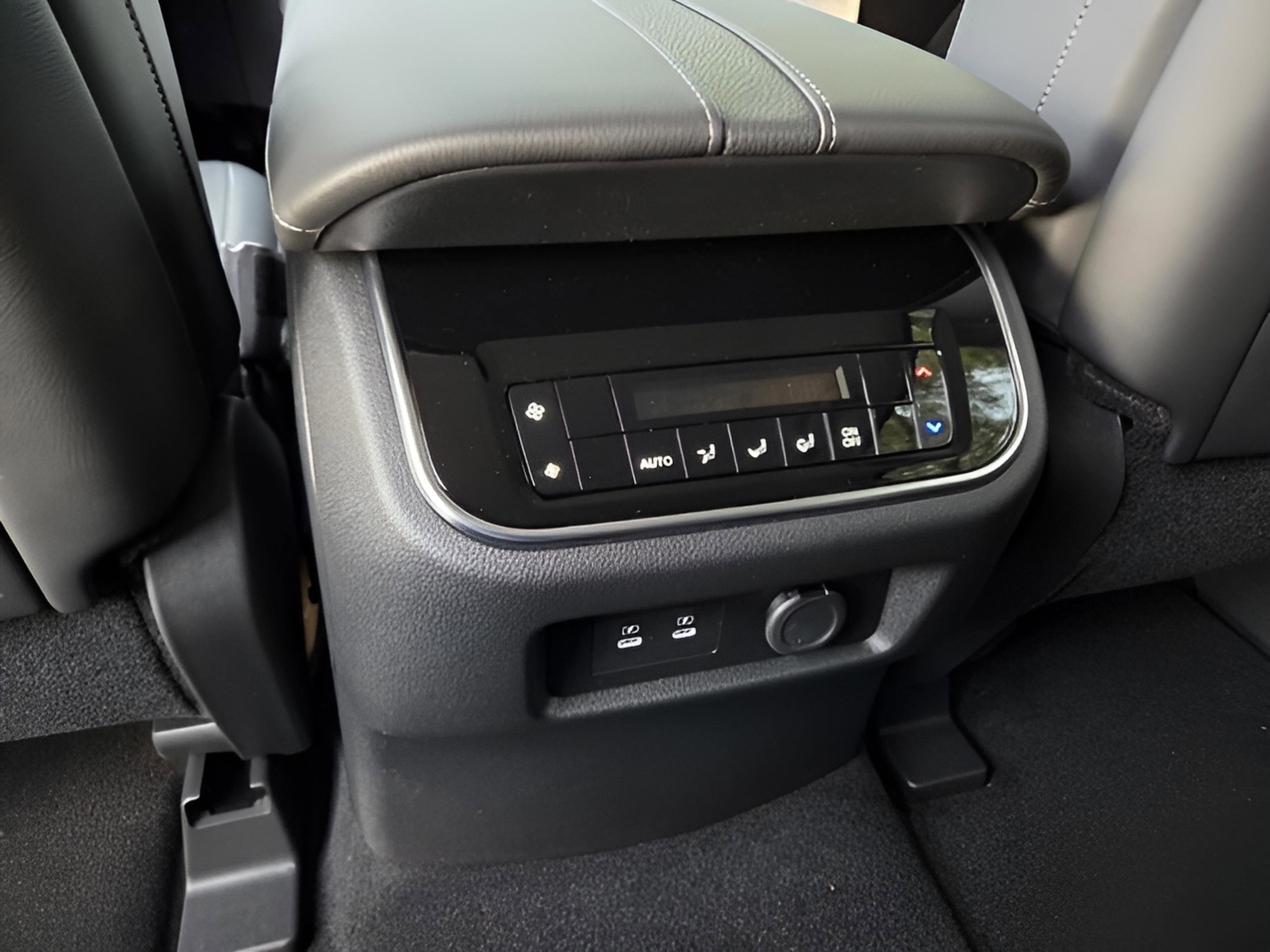 New 2026 Nissan Armada SV RWD image 18