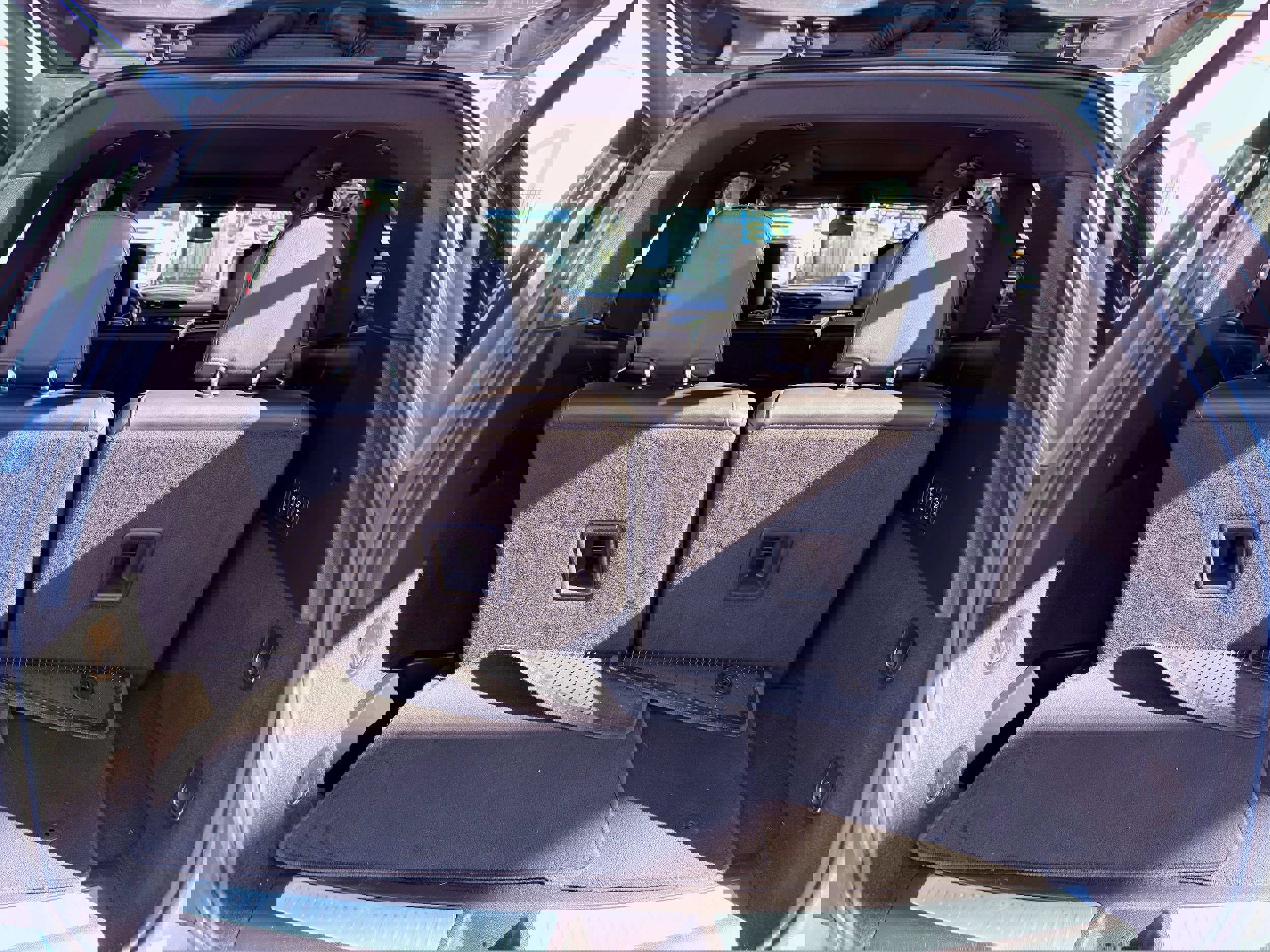 Used 2024 Cadillac XT6 Premium Luxury image 16