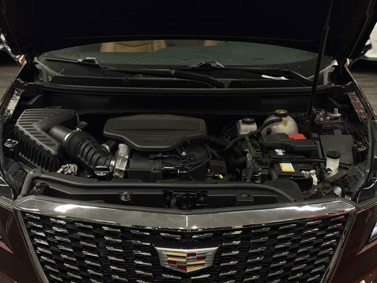 Used 2022 Cadillac XT5 Premium Luxury w/ LPO, Floor Liner Package image 18