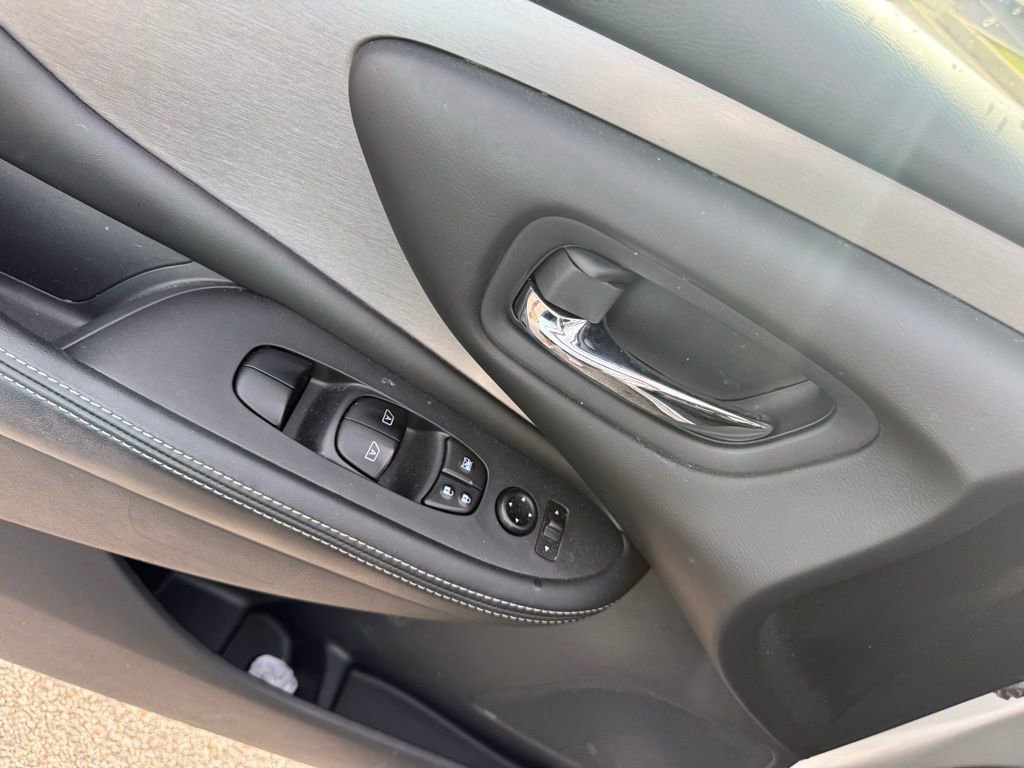 Used 2023 Nissan Murano S FWD image 10