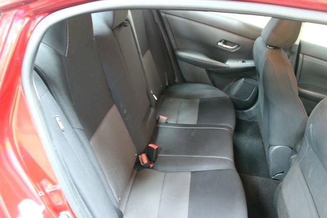 Used 2020 Nissan Sentra SV image 9