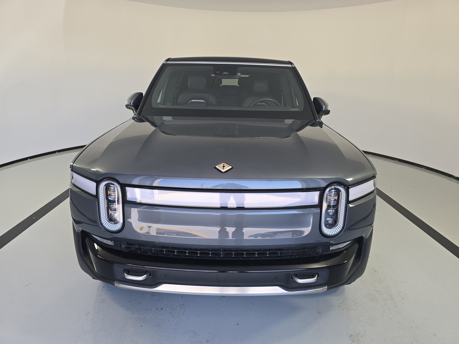 Used 2024 Rivian R1S Adventure image 8