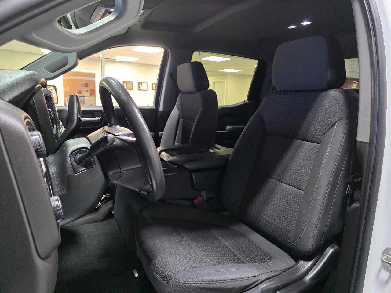 Used 2021 Chevrolet Silverado 1500 Custom image 15