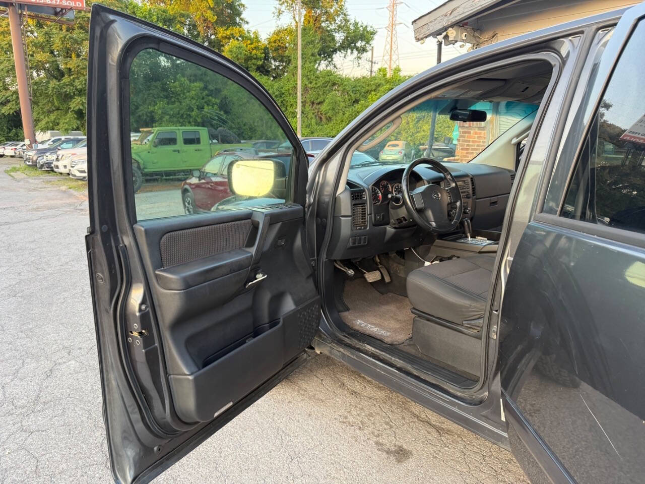 Used 2008 Nissan Titan SE RWD image 9