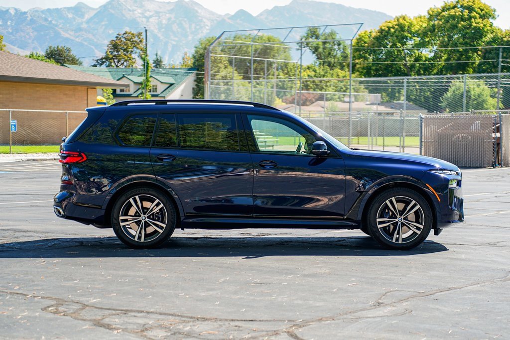 Used 2023 BMW X7 M60i image 4