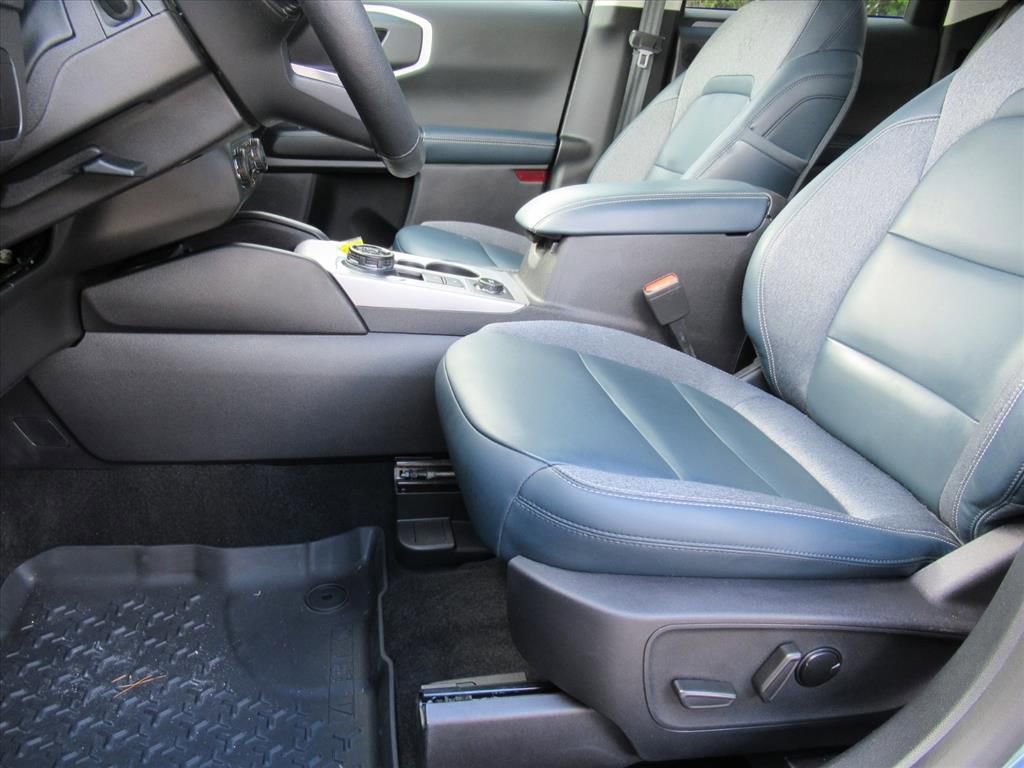 Used 2023 Ford Bronco Sport Outer Banks w/ Tech Package image 15