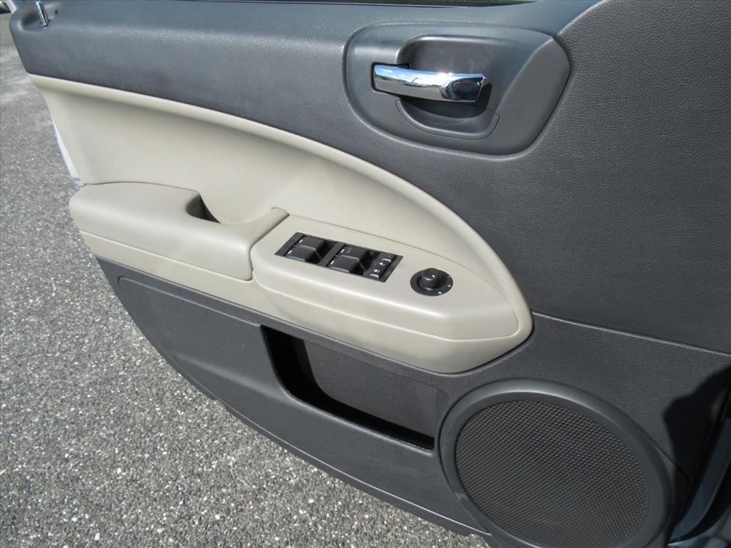 Used 2011 Dodge Caliber Uptown image 22