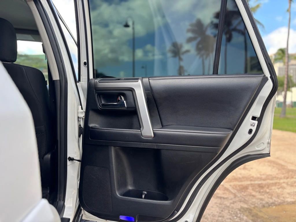 Used 2018 Toyota 4Runner SR5 image 17