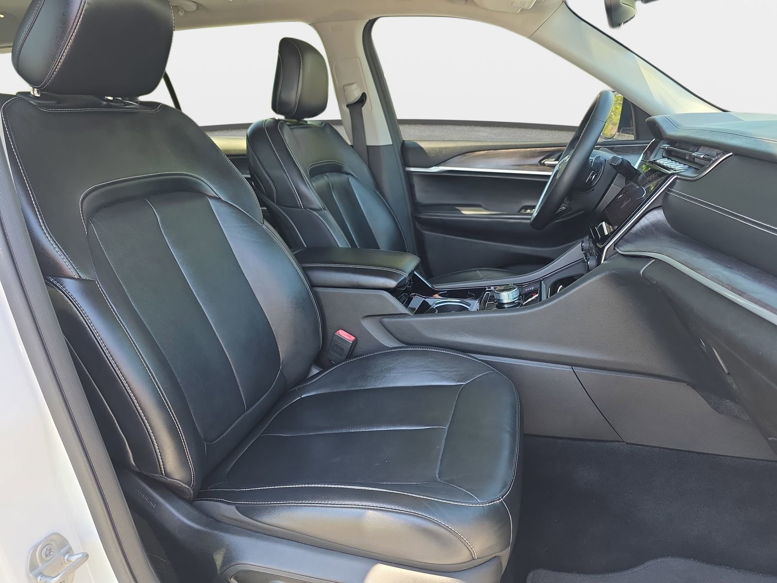 Used 2021 Jeep Grand Cherokee L Limited AWD/4WD image 10