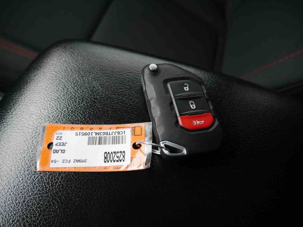 Certified 2022 Jeep Gladiator Rubicon w/ Trailer Tow Package image 32