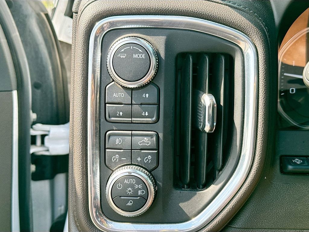 Used 2022 GMC Sierra 2500 Denali w/ Technology Package AWD/4WD image 21