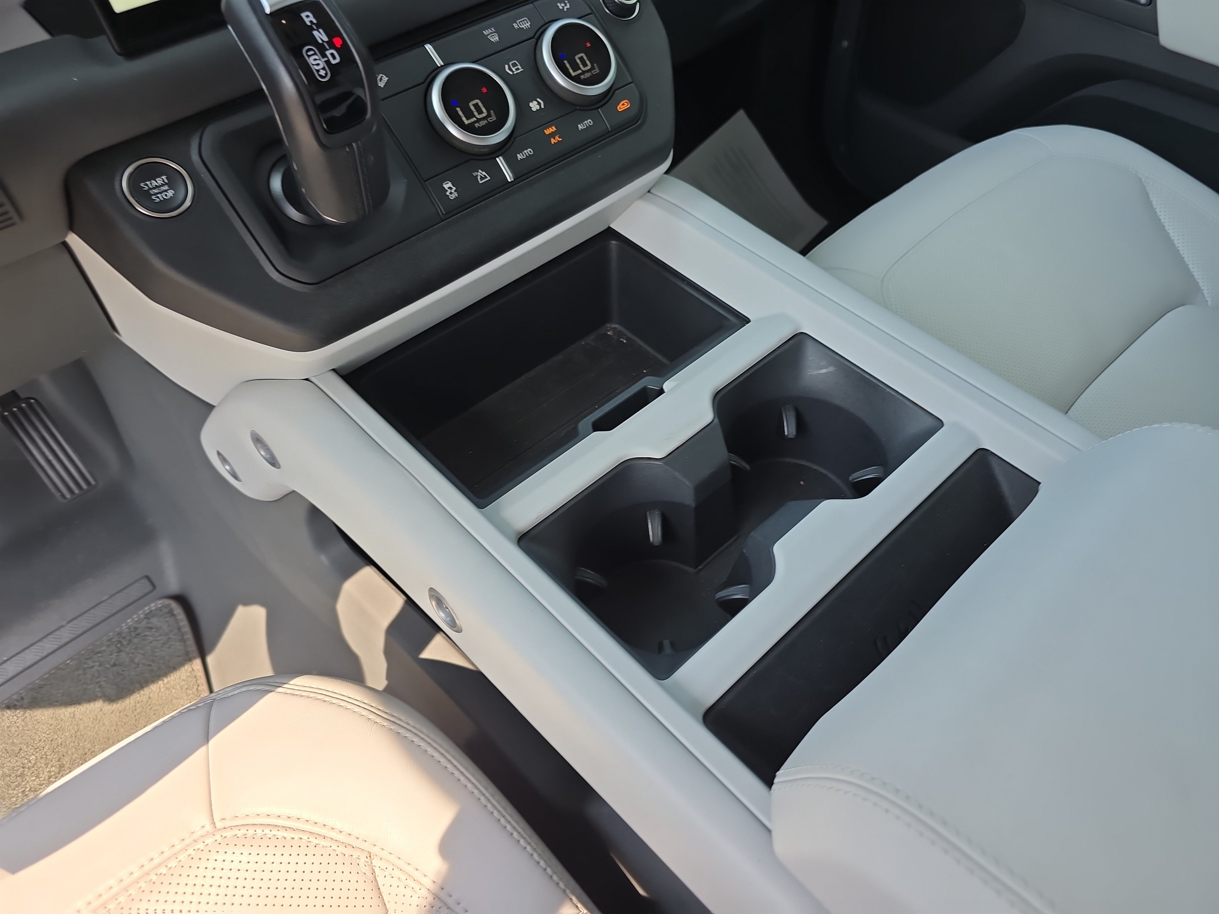 Certified 2025 Land Rover Defender 110 S AWD/4WD image 29