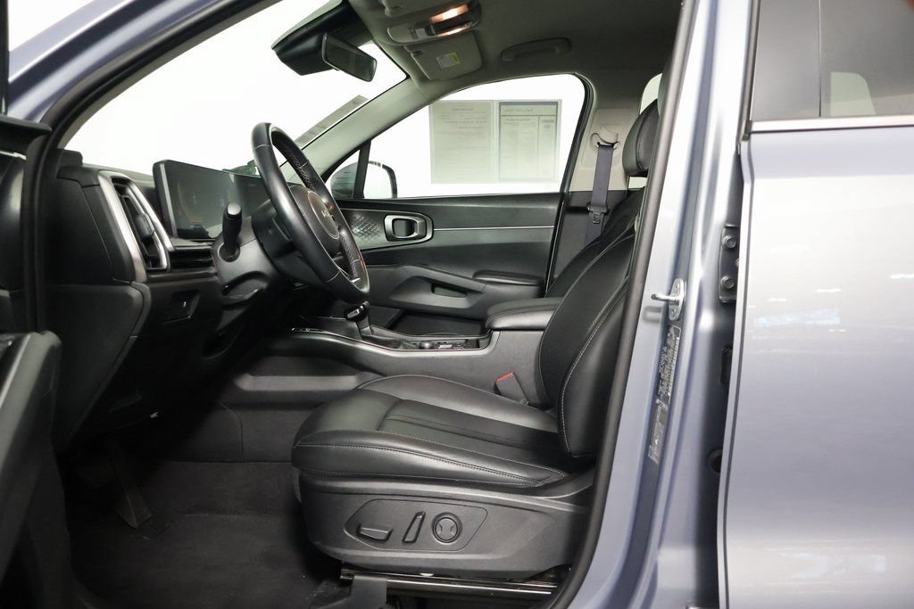Used 2024 Kia Sorento S AWD/4WD image 10