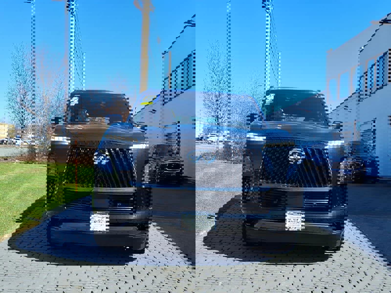 Certified 2025 INFINITI QX80 Autograph image 2