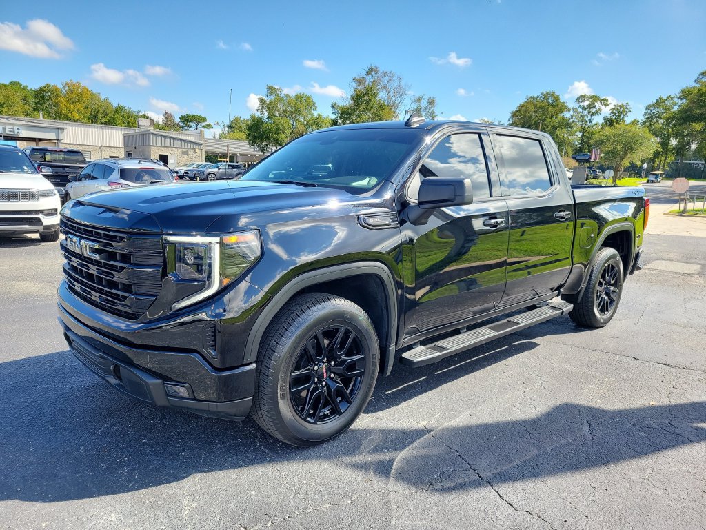Used 2024 GMC Sierra 1500 Elevation AWD/4WD image 2