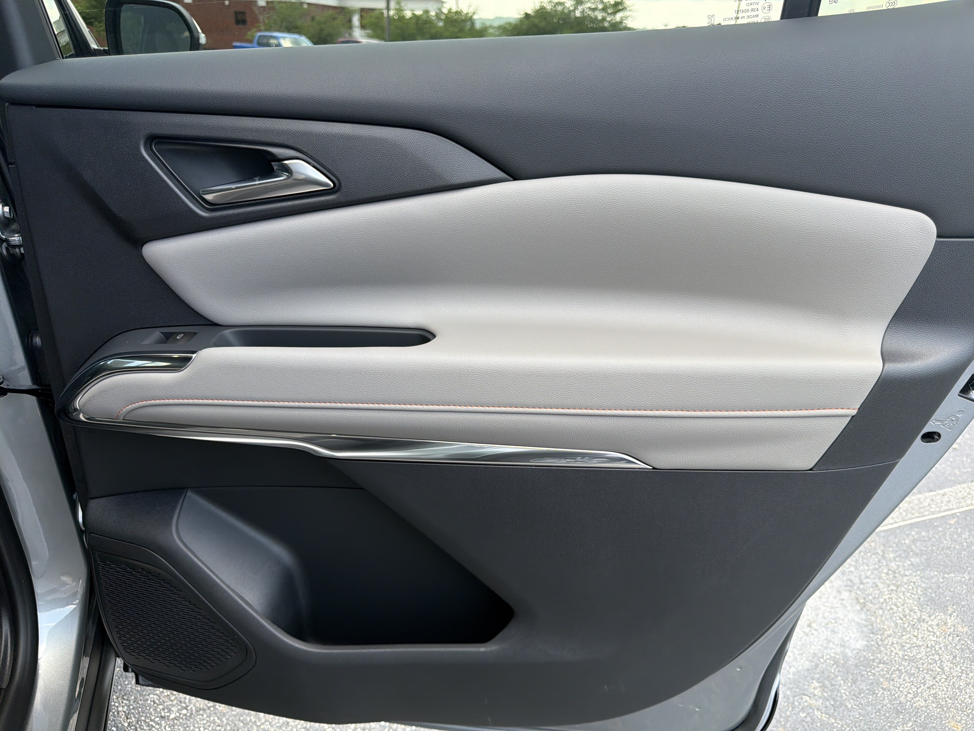 New 2026 Chevrolet Traverse LT FWD image 17
