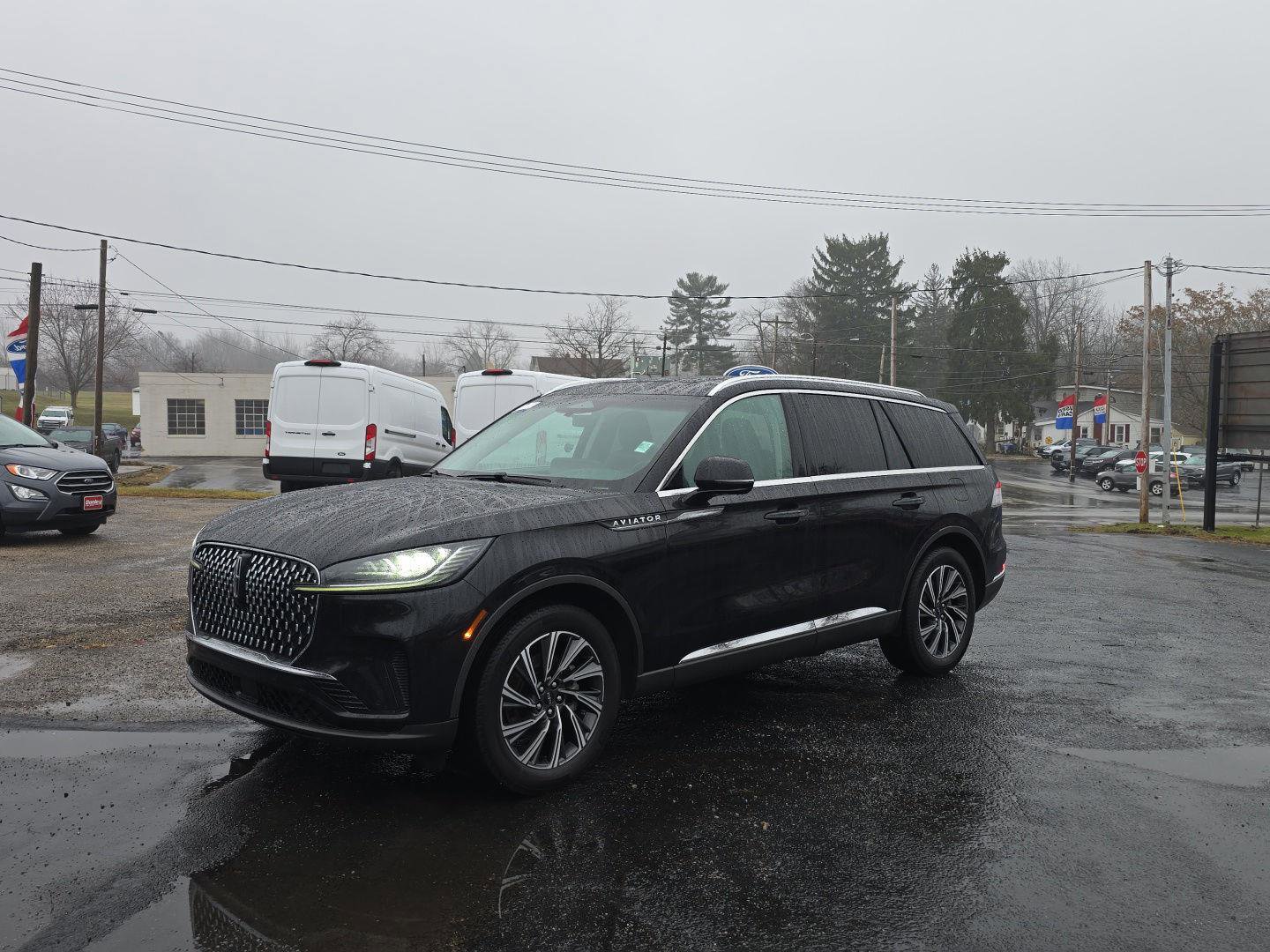 Used 2025 Lincoln Aviator AWD image 40