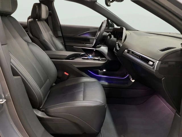 Used 2023 Cadillac Lyriq 2WD image 79