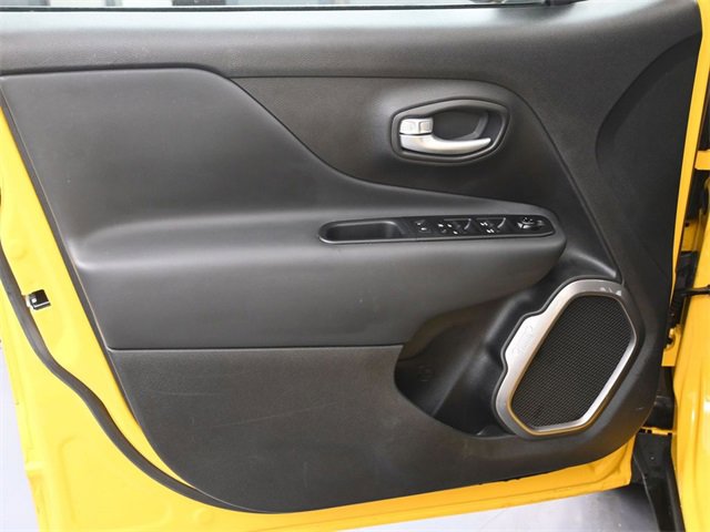 Used 2023 Jeep Renegade Latitude image 9