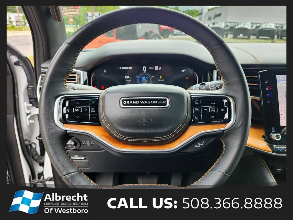 Used 2024 Jeep Grand Wagoneer L Series III AWD/4WD image 30