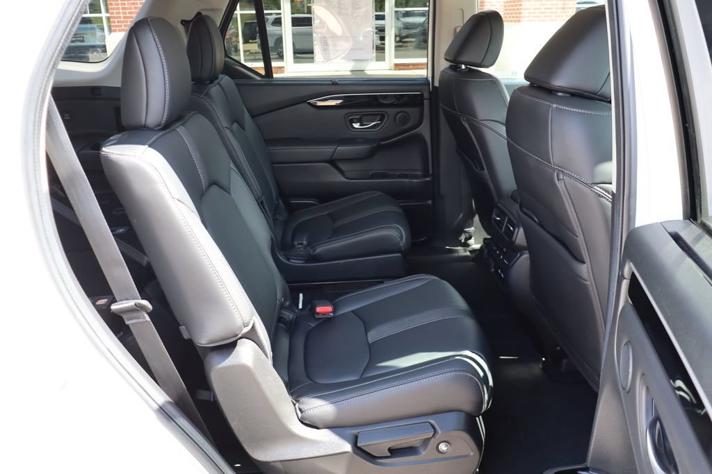 Used 2023 Honda Pilot Touring image 44