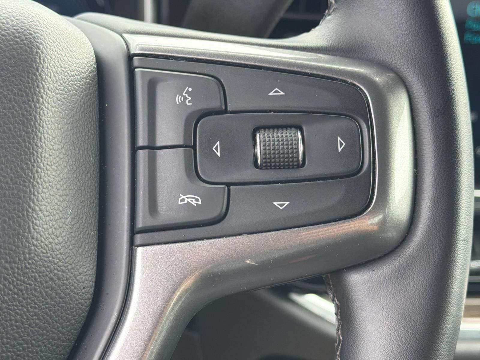 Used 2026 Chevrolet Silverado 1500 LT AWD/4WD image 33