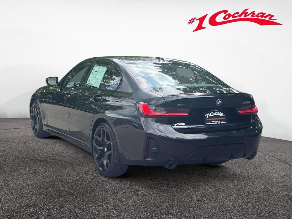 Used 2025 BMW 330i xDrive Sedan w/ M Sport Package AWD/4WD image 9