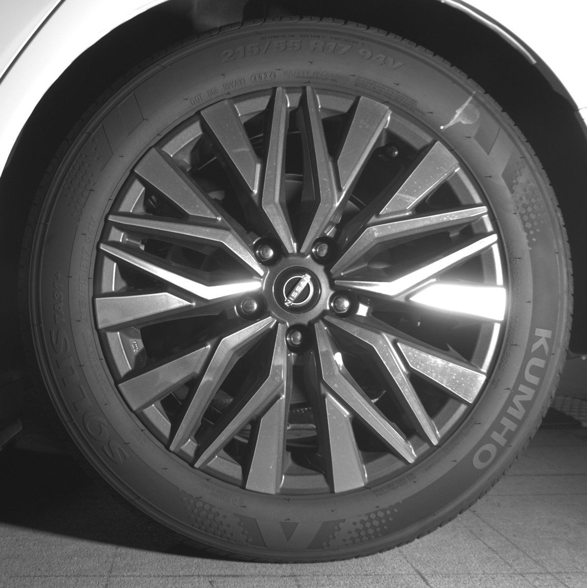 Used 2025 Nissan Altima 2.5 SV image 14