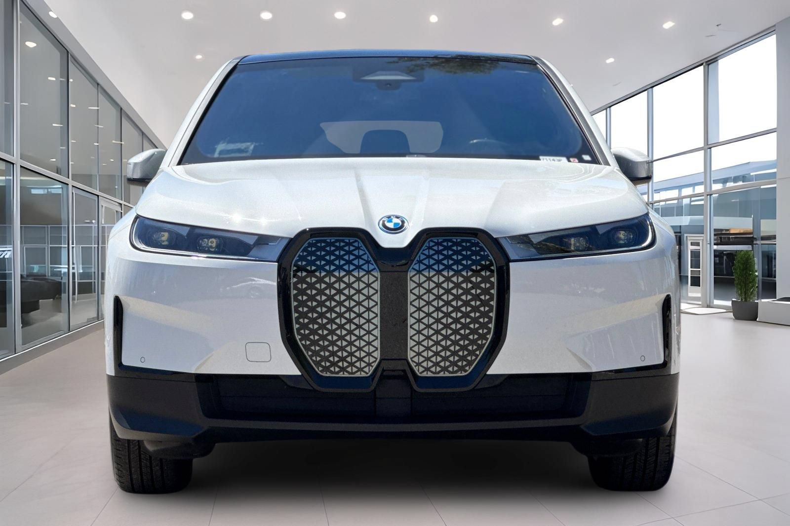 Used 2025 BMW iX xDrive50 AWD/4WD image 9