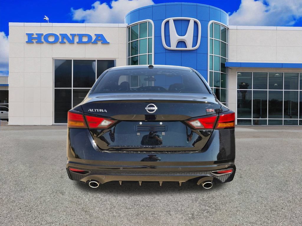 Used 2024 Nissan Altima 2.5 SR FWD image 22