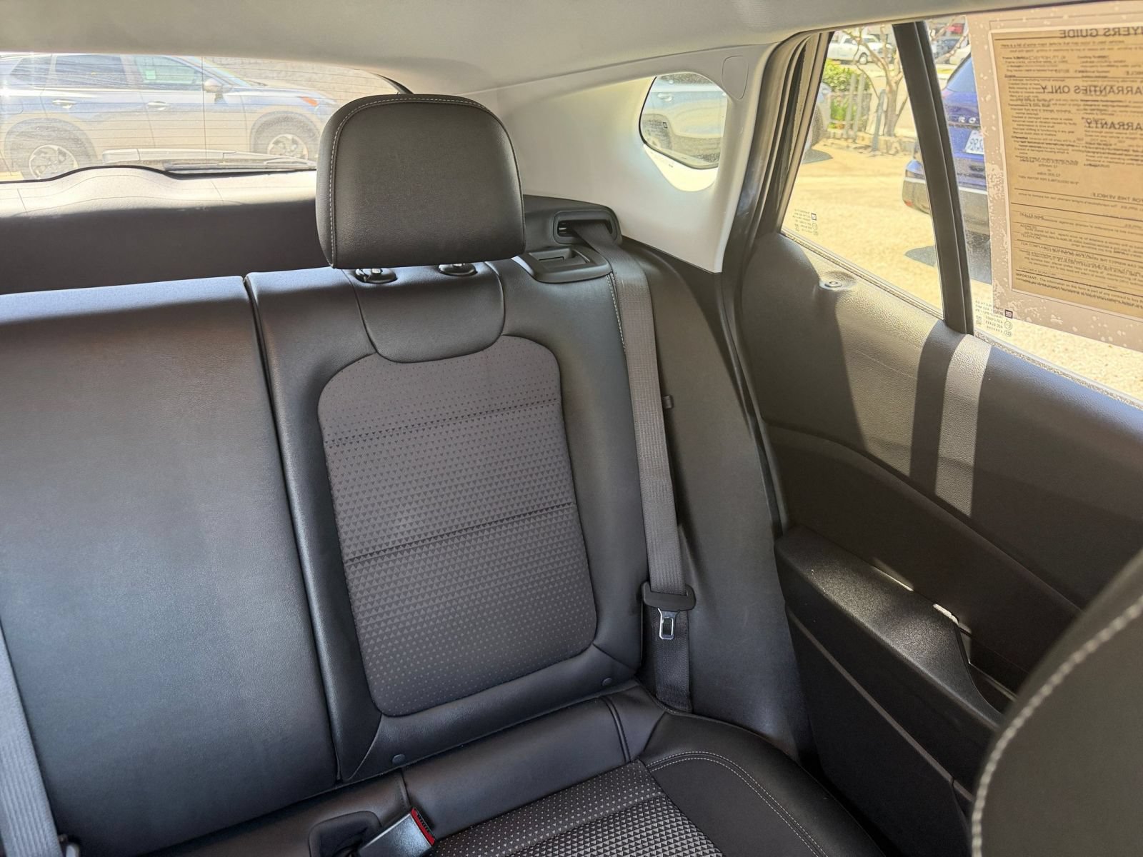 Used 2025 Chevrolet Trax LT FWD image 36