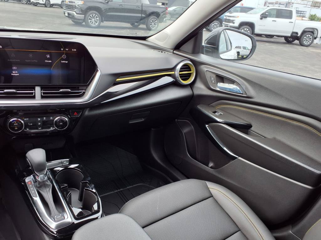 New 2025 Chevrolet Trax ACTIV w/ Driver Confidence Package FWD image 16