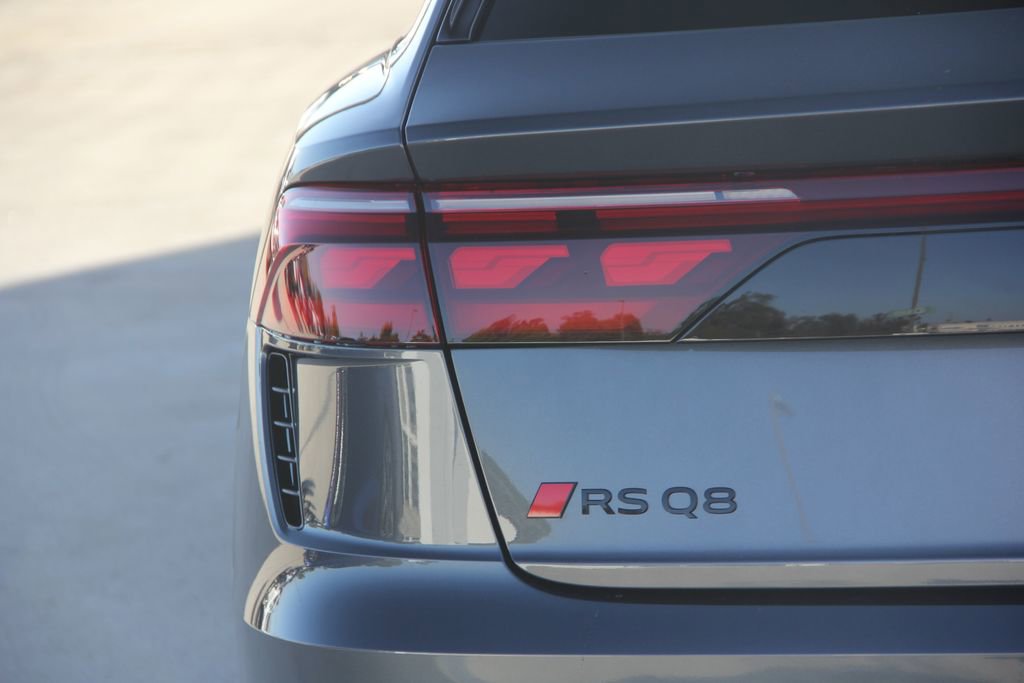 New 2025 Audi RS Q8 performance image 6