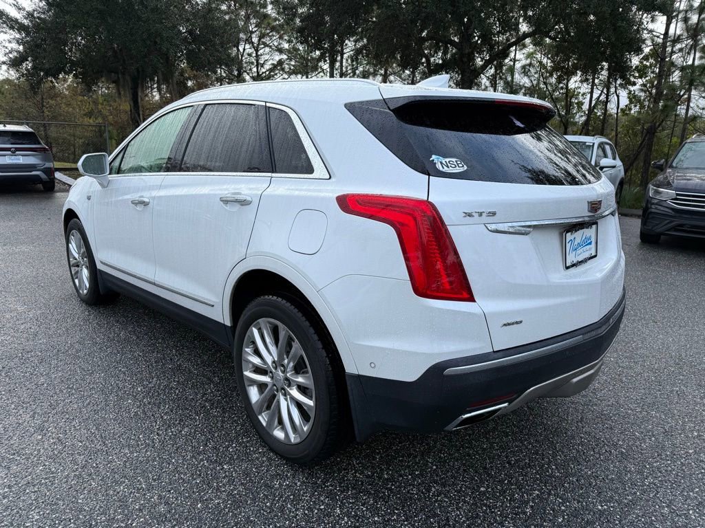 Used 2018 Cadillac XT5 Platinum w/ Driver Assist Package image 16
