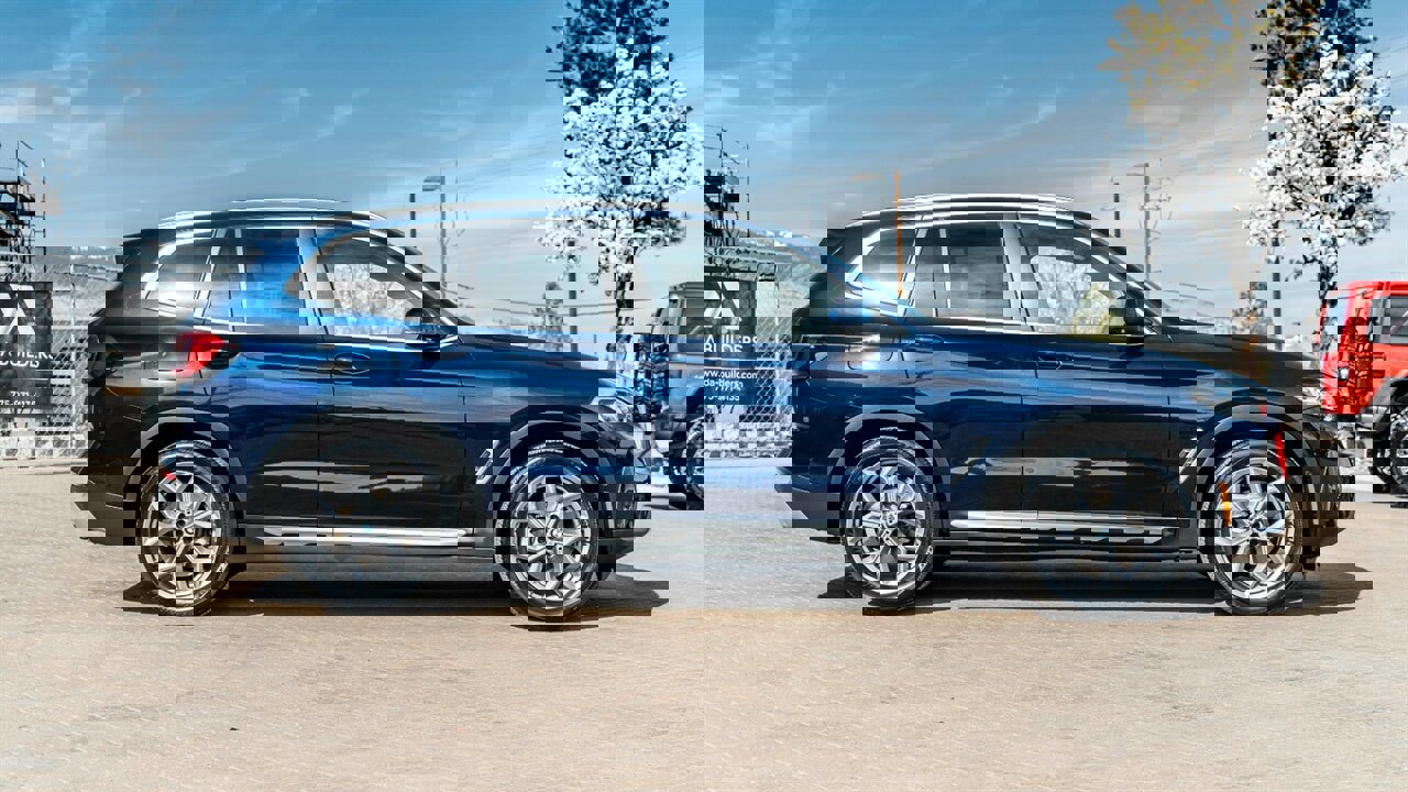 Used 2023 BMW X3 xDrive30i w/ Premium Package image 5