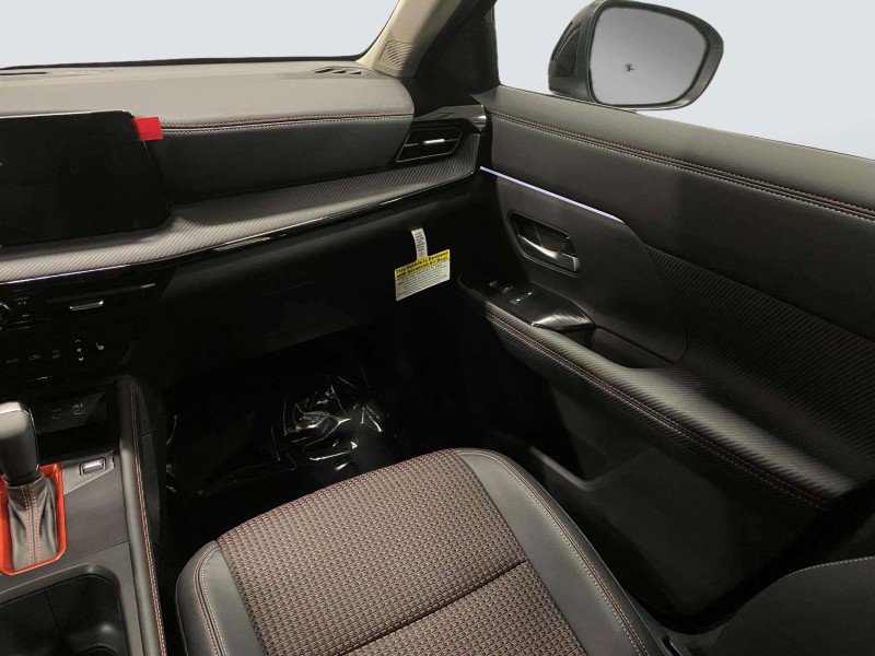 New 2026 Nissan Kicks SR w/ Cold Weather Package FWD image 22