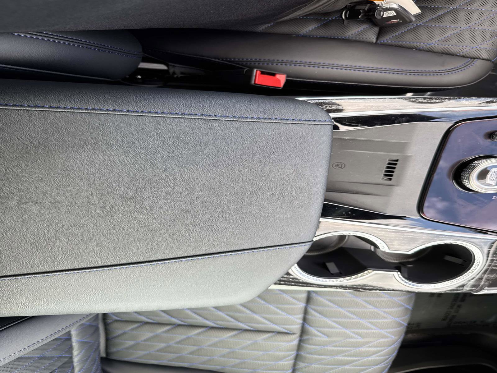 New 2026 Cadillac Escalade IQ Sport 1 w/ LPO, ONYX Package image 27