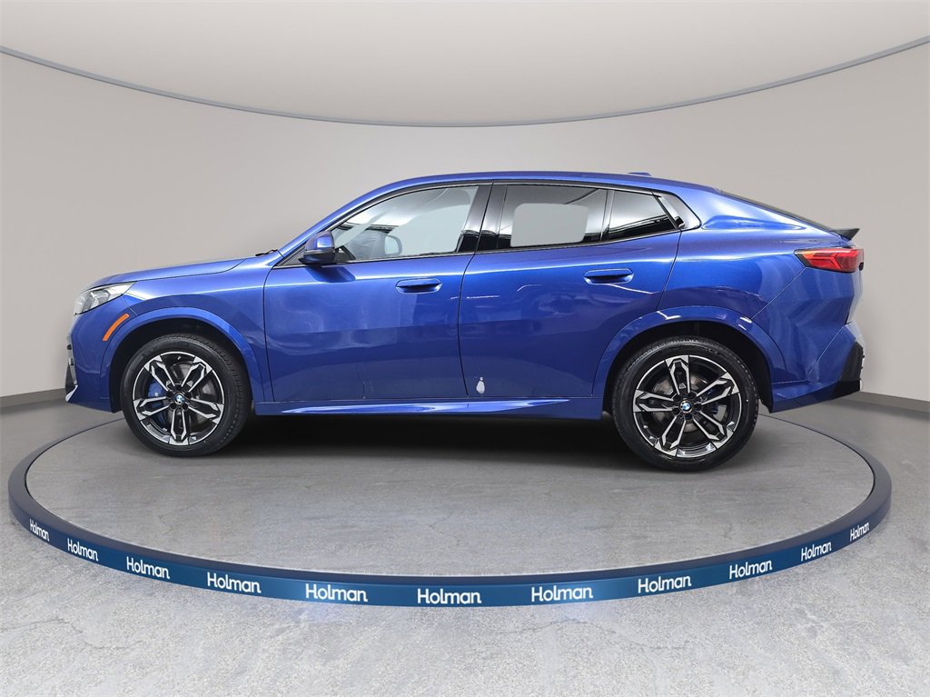 Used 2025 BMW X2 xDrive28i w/ M Sport Package image 9