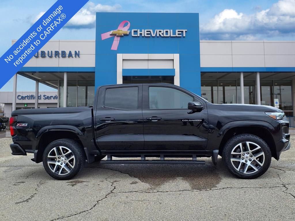 Used 2023 Chevrolet Colorado Z71 w/ Z71 Convenience Package 2 image 4